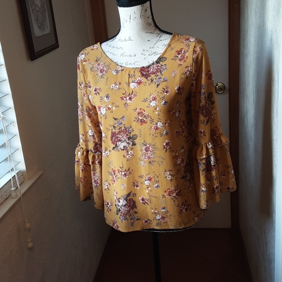 Floral Blouse Polyester spandex - Picture 6 of 8
